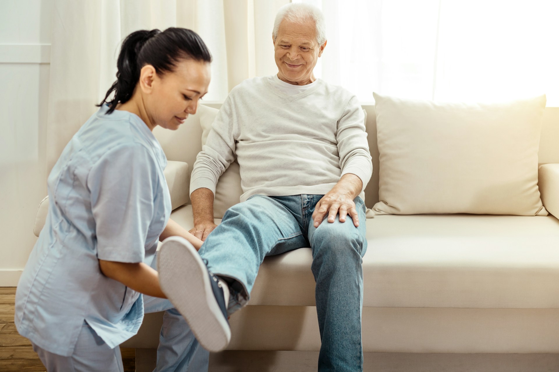 How Home Visit Physiotherapy Can Improve Your Recovery Time