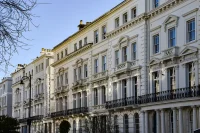 Kensington and Chelsea asking prices