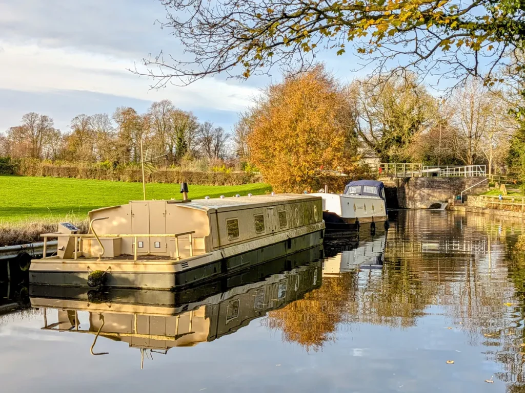 narrowboat living costs
